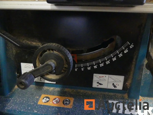 Zaag op tafel met makita 2704 basis - afbeelding 9 van  12