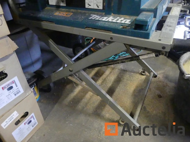 Zaag op tafel met makita 2704 basis - afbeelding 10 van  12