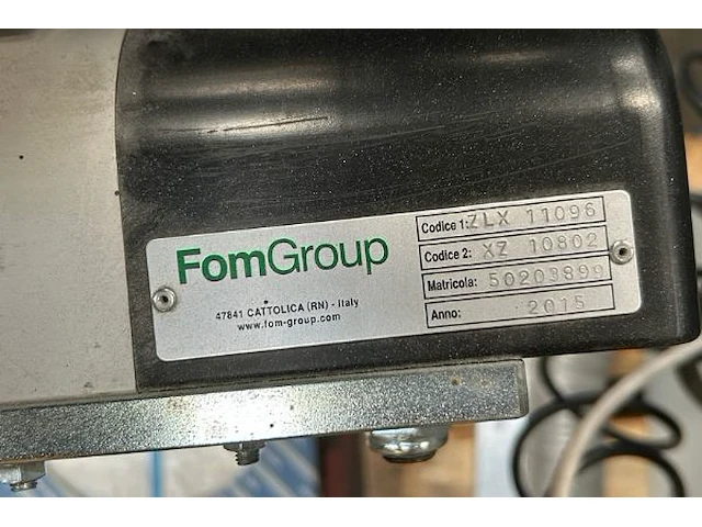 Zaagmachine fom industrie - afbeelding 3 van  17