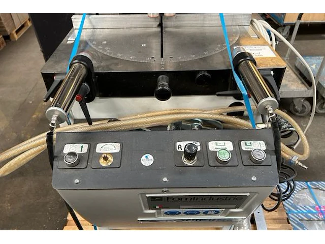 Zaagmachine fom industrie - afbeelding 12 van  17