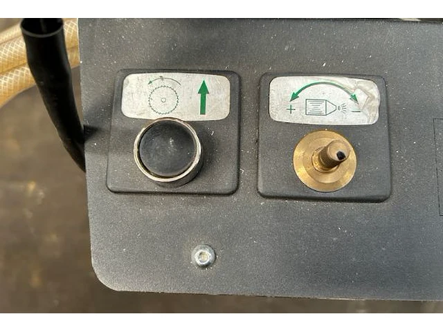 Zaagmachine fom industrie - afbeelding 13 van  17