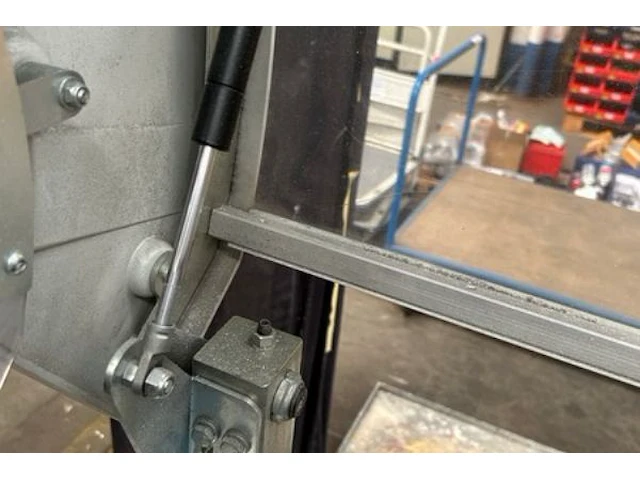 Zaagmachine fom industrie - afbeelding 15 van  17