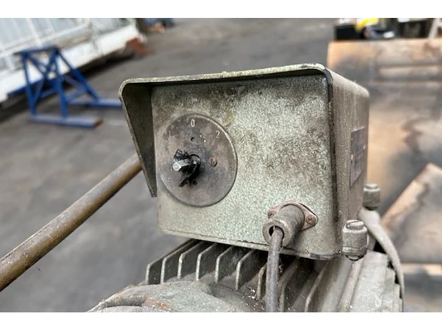 Zaagmachine imex - afbeelding 11 van  12