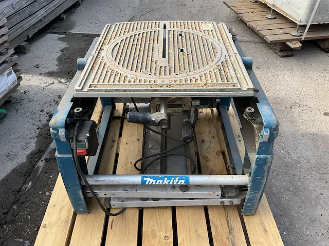Zaagmachine makita flipper - afbeelding 1 van  3