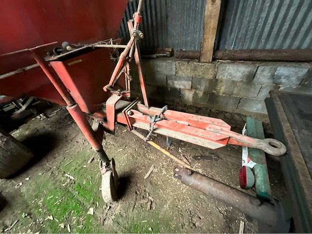 Zaaimachine voor kunstmest - afbeelding 5 van  7