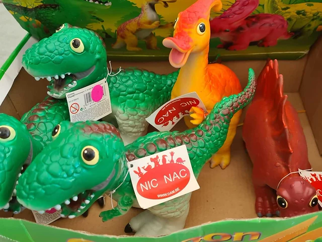 Zacht speelgoed en bouw en constructie dino's - afbeelding 4 van  5