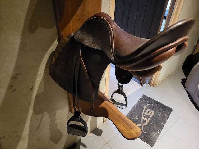 Zadel, tuigen en accessoires - afbeelding 7 van  12
