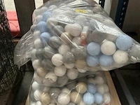 Zakken met ballen voor ballenbad (2x) - afbeelding 1 van  3