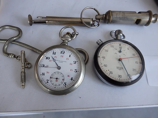 Zakuurwerk met ketting + stopwatch+ fluitje - afbeelding 1 van  5