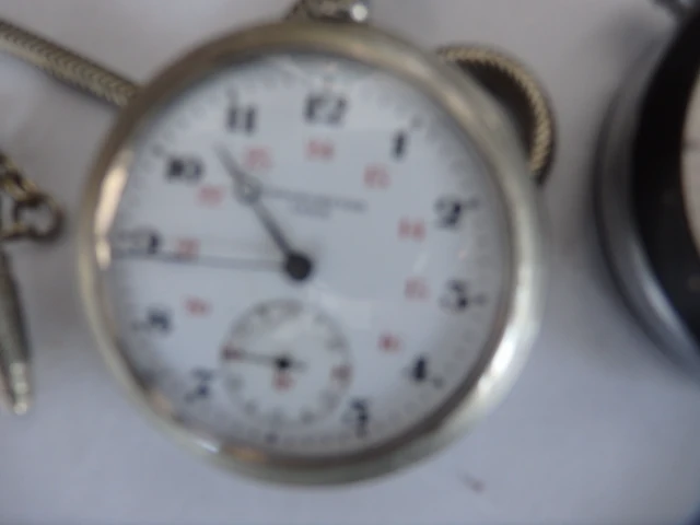 Zakuurwerk met ketting + stopwatch+ fluitje - afbeelding 2 van  5