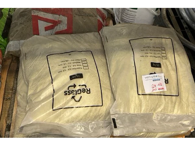 Zand, absorptiekorrels, cement - afbeelding 2 van  4