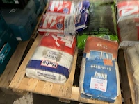Zand, absorptiekorrels, cement - afbeelding 4 van  4