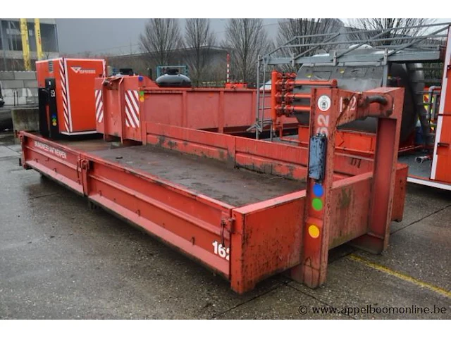 Zandcontainer, l plm 5930mm, l opbouw plm 5650mm, zichtbare schade: roestvorming - afbeelding 2 van  4