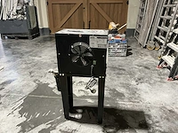 Zandstraalinstallatie compleet met compressor, ketel, ontvochtiger, slangen, straalslang en helm. - afbeelding 11 van  42