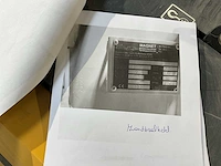 Zandstraalinstallatie compleet met compressor, ketel, ontvochtiger, slangen, straalslang en helm. - afbeelding 29 van  42