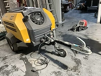 Zandstraalinstallatie compleet met compressor, ketel, ontvochtiger, slangen, straalslang en helm. - afbeelding 36 van  42