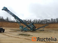 Zandzeef en trechters powerscreen commander 1400