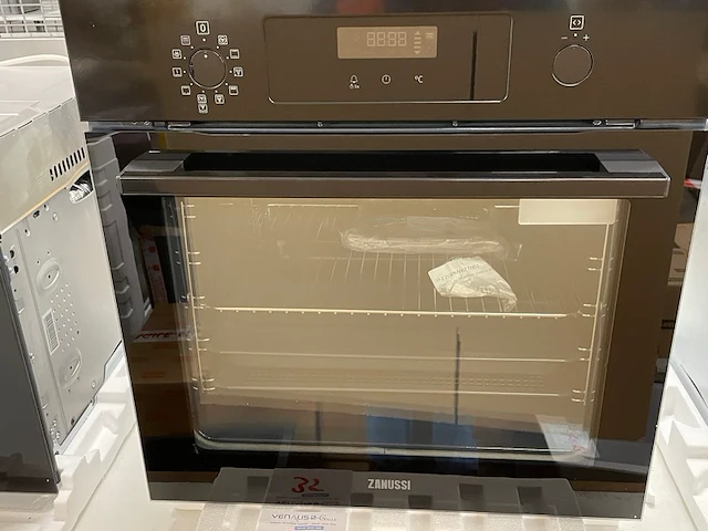 Zanussi inbouw oven - afbeelding 1 van  7