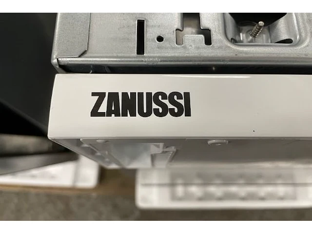 Zanussi inbouw vaatwas - afbeelding 2 van  6