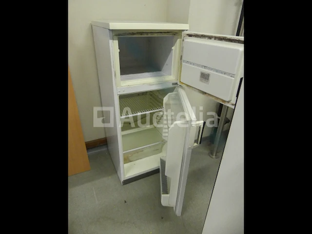 Zanussi koelkast/vriezer combinatie - afbeelding 2 van  3