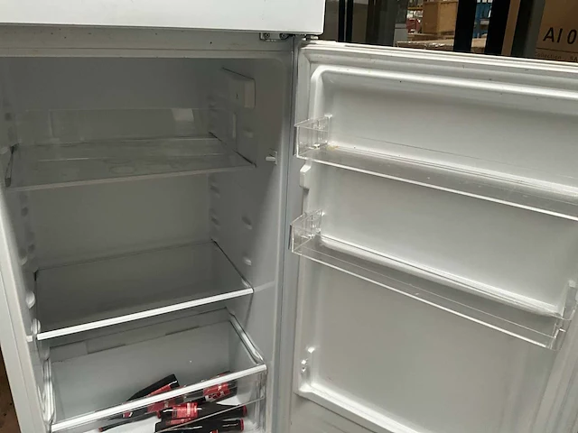 Zanussi ztae24ew koel/vriescombinatie - afbeelding 5 van  9