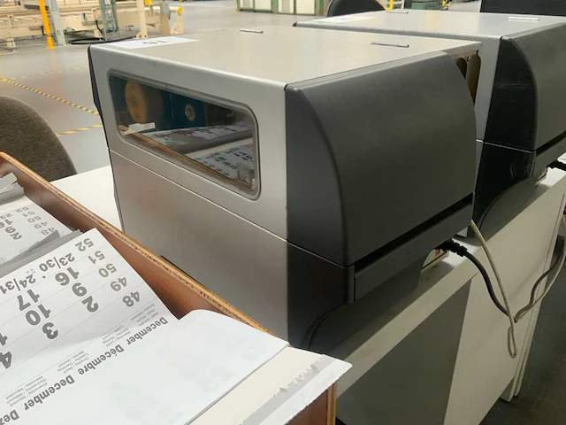 Zebra zt420 thermische labelprinter - afbeelding 4 van  5