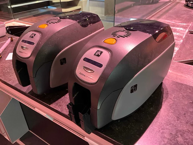Zebra zxp series 3 printer voor pvc kaarten (2x) - afbeelding 3 van  10