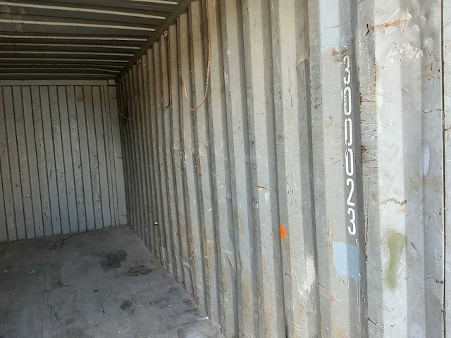 Zeecontainer met optreksysteem. - afbeelding 6 van  8
