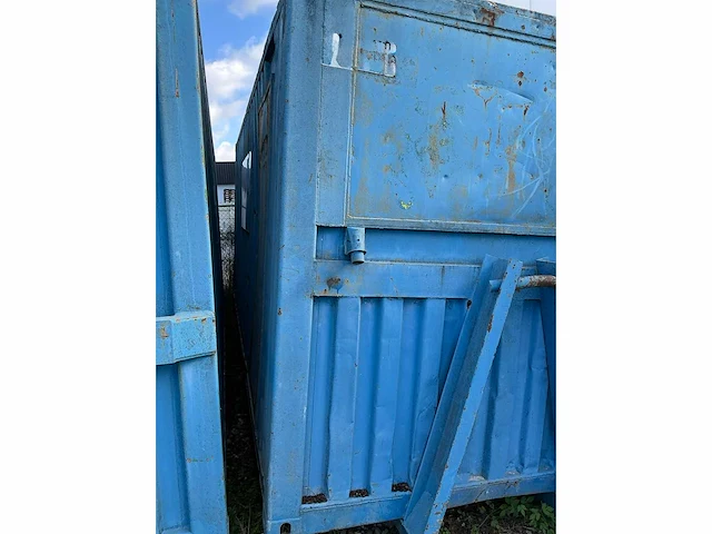 Zeecontainer met optreksysteem. - afbeelding 2 van  3
