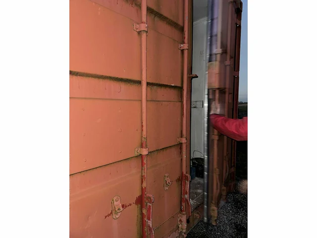 Zeecontainer met verlichting en elektriciteit compleet met inbouwkast. - afbeelding 2 van  18
