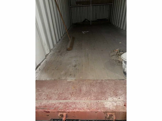 Zeecontainer met verlichting en elektriciteit compleet met inbouwkast. - afbeelding 8 van  18