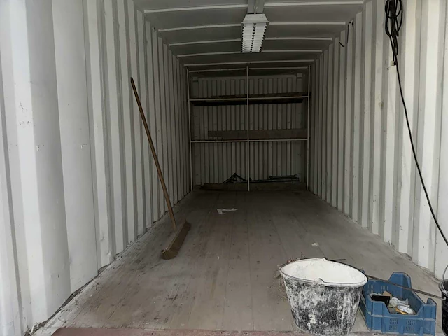 Zeecontainer met verlichting en elektriciteit compleet met inbouwkast. - afbeelding 10 van  18