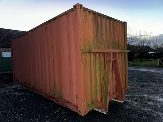 Zeecontainer met verlichting en elektriciteit compleet met inbouwkast. - afbeelding 11 van  18