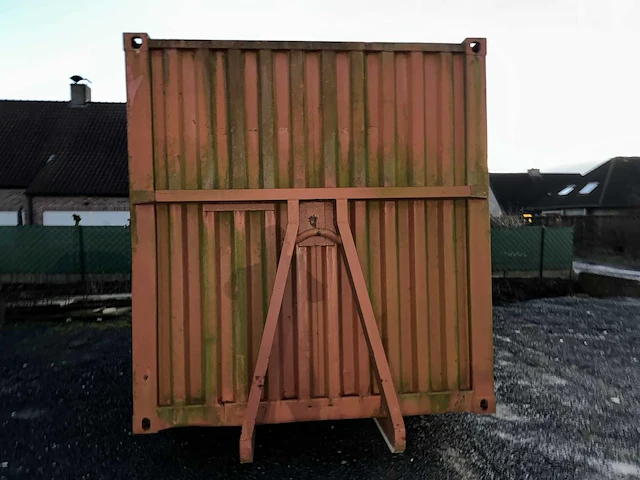 Zeecontainer met verlichting en elektriciteit compleet met inbouwkast. - afbeelding 13 van  18