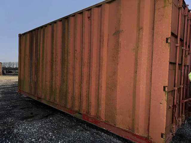 Zeecontainer met verlichting en elektriciteit compleet met inbouwkast. - afbeelding 15 van  18