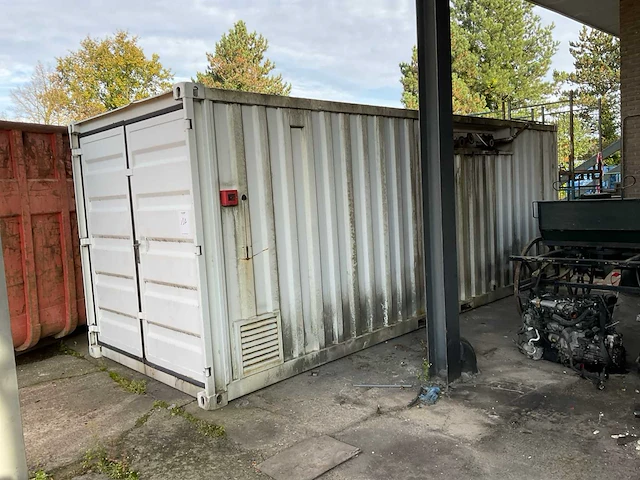 Zeecontainer met verwarmingsketel - afbeelding 1 van  18