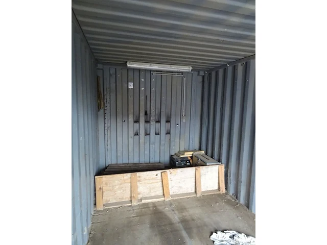 Zeecontainer op slee - afbeelding 7 van  8