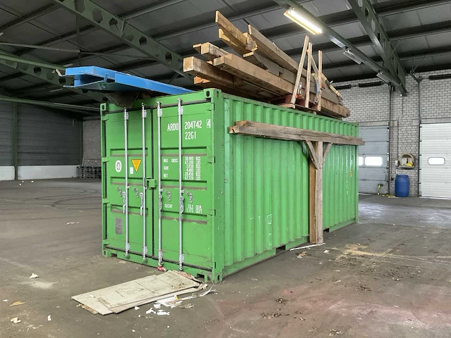 Zeecontainer - afbeelding 1 van  13