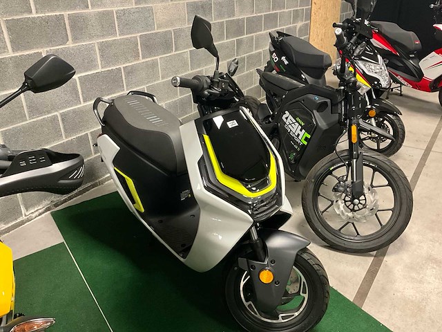 Zeeho (v. cf moto) ae6+ cyclo klasse b moto - afbeelding 7 van  13