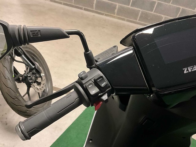 Zeeho (v. cf moto) ae6+ cyclo klasse b moto - afbeelding 13 van  13