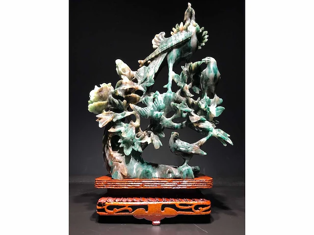 Zeer gedetailleerd delicaat chinese sculptuur van vogels en bloemen - afbeelding 1 van  39
