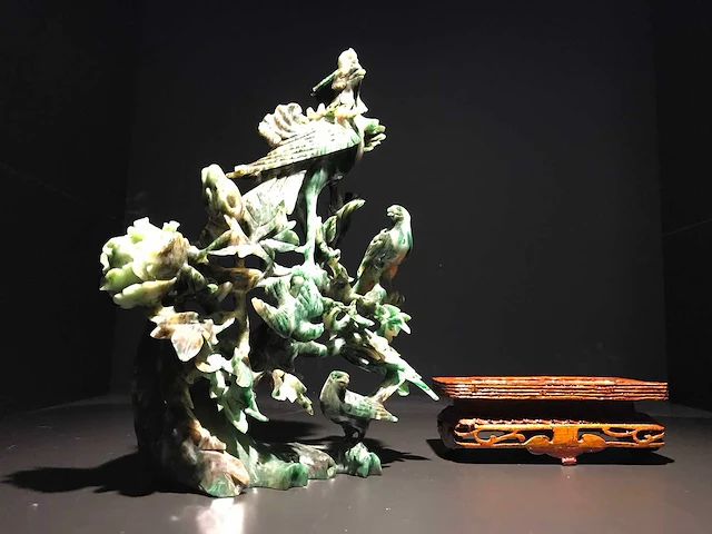 Zeer gedetailleerd delicaat chinese sculptuur van vogels en bloemen - afbeelding 14 van  39
