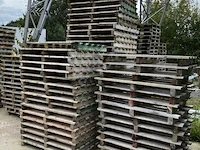 Zeer grote partij palleten bestaande uit plm 420 europalleten - afbeelding 7 van  16