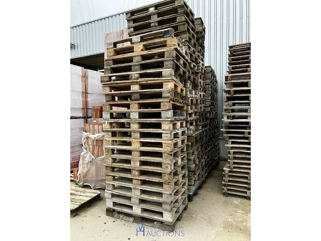 Zeer grote partij palleten bestaande uit plm 420 europalleten - afbeelding 15 van  16