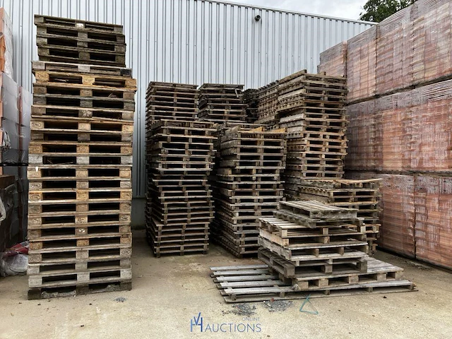 Zeer grote partij palleten bestaande uit plm 420 europalleten - afbeelding 16 van  16