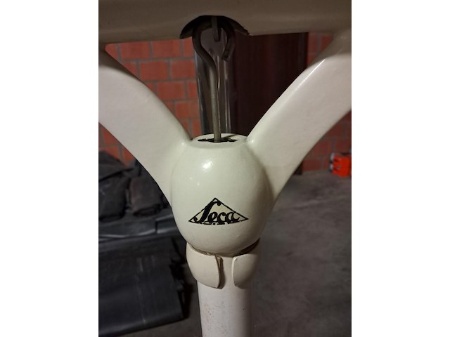 Zeer oude personenweegschaal+meetlat ziekenhuis - afbeelding 4 van  8