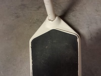 Zeer oude personenweegschaal+meetlat ziekenhuis - afbeelding 7 van  8