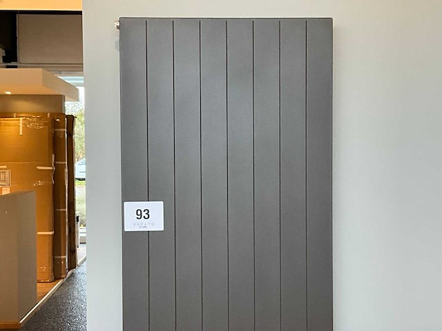 Zehnder design radiator - afbeelding 1 van  3
