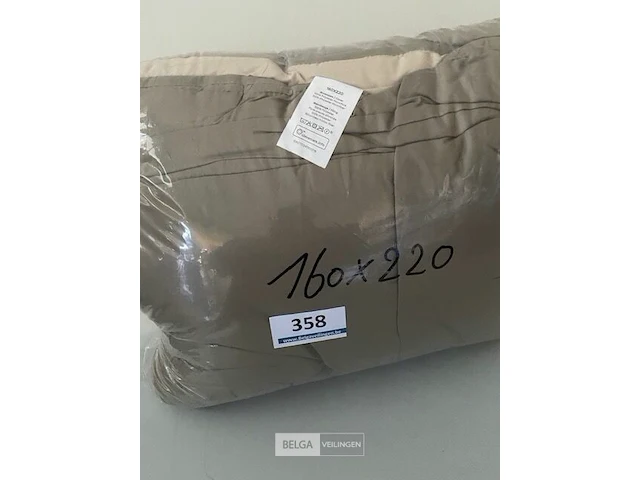 Zelesta royalbed twee kleuren 160 x 200 300 gr - afbeelding 2 van  3