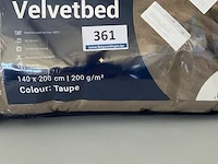 Zelesta velvetbed taupe 140 x 200 200 gr - afbeelding 1 van  3